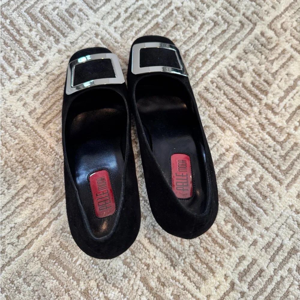 Pelle Moda Black Suede Women’s Pumps‎ size 7M